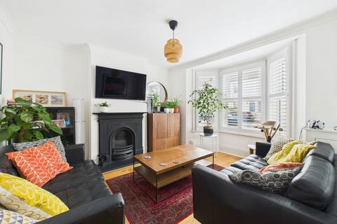 10 Archibald Road, Worthing, BN11 2SL