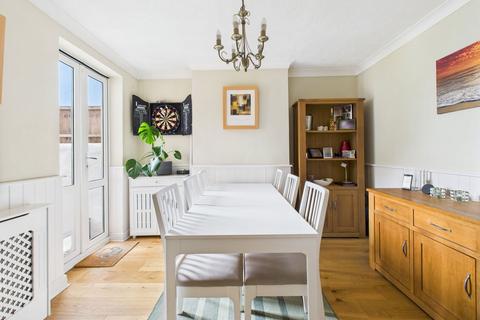 10 Archibald Road, Worthing, BN11 2SL