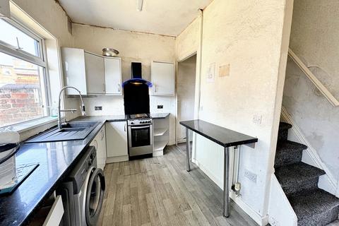 2 bedroom terraced house for sale, Bury New Road, Whitefield, M45
