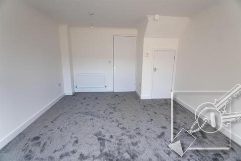 18 Mariners Way, Gravesend, DA11 9EP