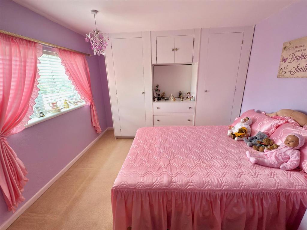 BED 2.jpg
