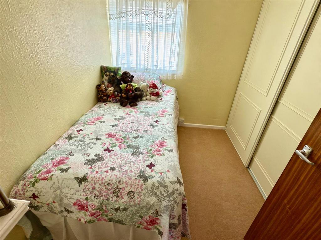 BED 3.jpg