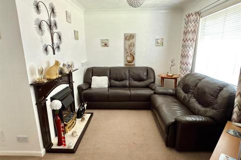 3 bedroom end of terrace house for sale, Edgerton Road, Lowestoft, Suffolk, NR33