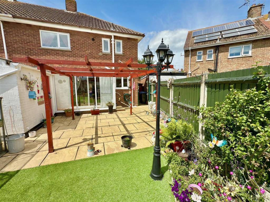 REAR GARDEN AREA.jpg