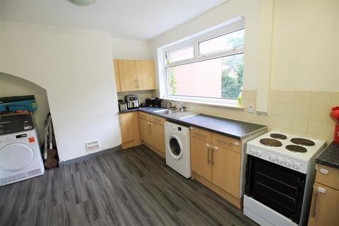 8 Dingle Avenue, Denton, Manchester, M34 7RB