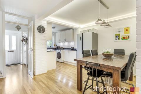 52 Brampton Close, Cheshunt, Waltham Cross, EN7 6HZ