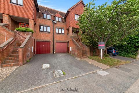 Lyons Crescent, Tonbridge