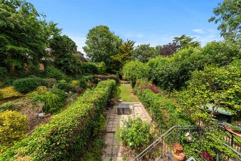 undefined, Lyons Crescent, Tonbridge