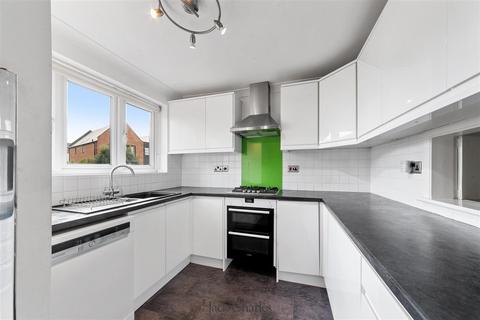 4 bedroom house for sale, Lyons Crescent, Tonbridge