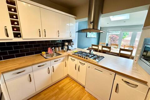 3 bedroom semi-detached house for sale, Green Park Avenue, Skircoat Green, Halifax