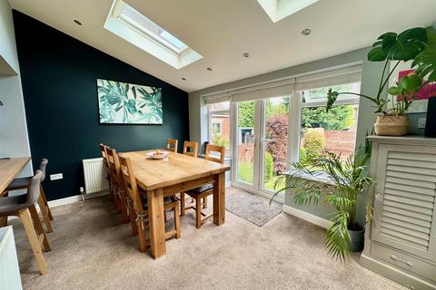 3 bedroom semi-detached house for sale, Green Park Avenue, Skircoat Green, Halifax