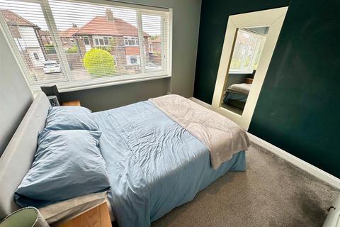 3 bedroom semi-detached house for sale, Green Park Avenue, Skircoat Green, Halifax