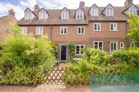 3 bedroom cottage for sale, Bittern Place, Newport, Isle of Wight