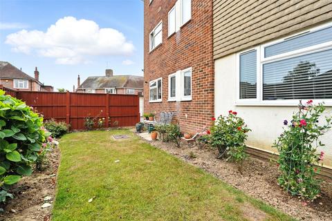 2 bedroom flat for sale, Downview Road, Worthing, West Sussex, BN11