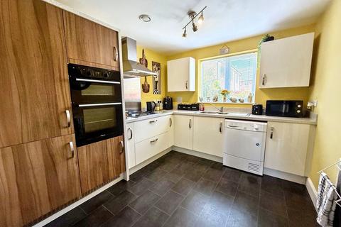 6 Alderman Close, Redcar, TS10 2GX