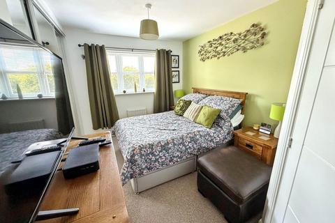 6 Alderman Close, Redcar, TS10 2GX