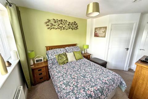 6 Alderman Close, Redcar, TS10 2GX