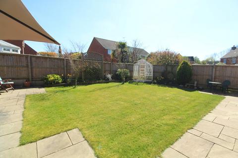 4 bedroom detached house for sale, Burrough Way, Lutterworth LE17