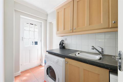 5 bedroom detached house for sale, Old Oak Avenue, Chipstead, Coulsdon