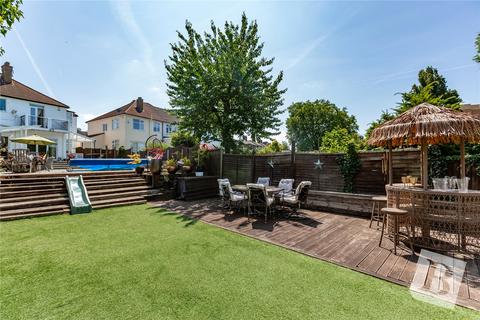 4 bedroom semi-detached house for sale, Abbs Cross Lane, Hornchurch, RM12
