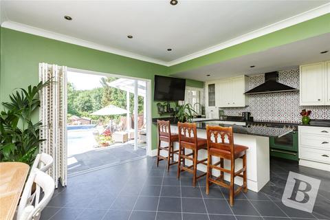 4 bedroom semi-detached house for sale, Abbs Cross Lane, Hornchurch, RM12