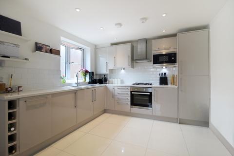 2 bedroom apartment for sale, Millstone Court, Farnborough, Hampshire, GU14