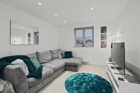 2 bedroom apartment for sale, Millstone Court, Farnborough, Hampshire, GU14