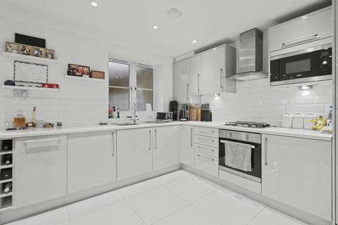 2 bedroom apartment for sale, Millstone Court, Farnborough, Hampshire, GU14