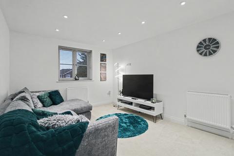 2 bedroom apartment for sale, Millstone Court, Farnborough, Hampshire, GU14