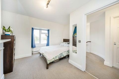 undefined, Friern Barnet Road, London N11