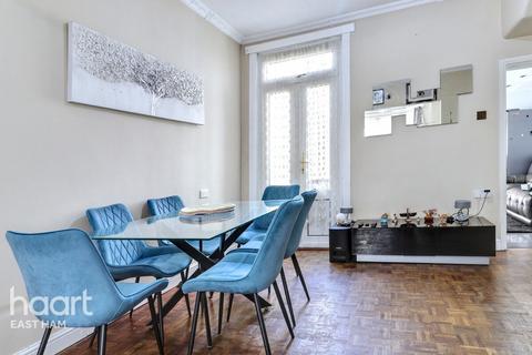 3 bedroom terraced house for sale, Winter Avenue, London
