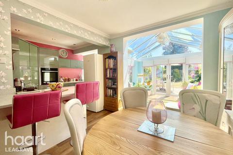 3 bedroom end of terrace house for sale, Onslow Road, Luton