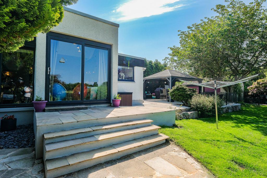 Lounge patio doors