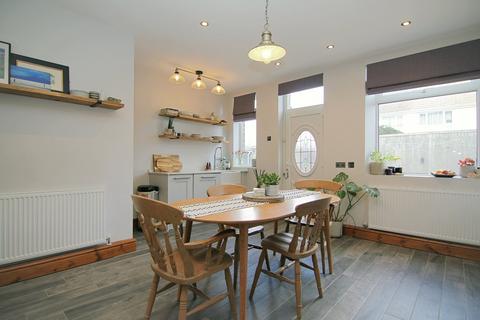 3 bedroom terraced house for sale, Cemetery Road, Low Moor, Bradford, BD12