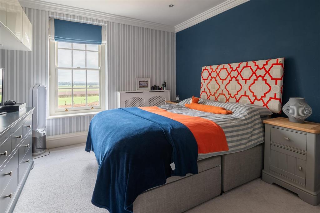 Bed 3.jpg