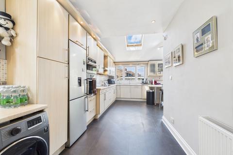 4 bedroom semi-detached house for sale, Pinner Park Avenue, Harrow, HA2