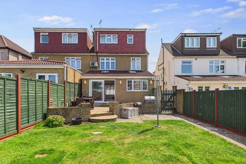4 bedroom semi-detached house for sale, Pinner Park Avenue, Harrow, HA2
