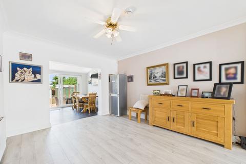 4 bedroom semi-detached house for sale, Pinner Park Avenue, Harrow, HA2