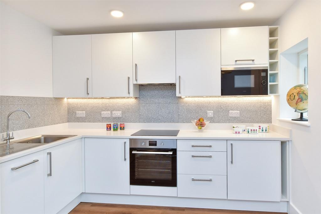 Kitchen/ Lounge