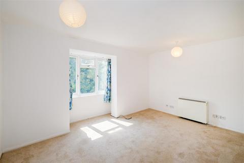 1 bedroom flat to rent, Cairo Road, Walthamstow