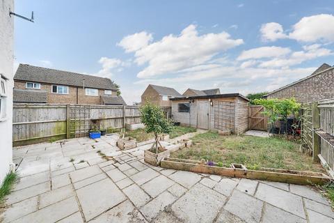 64 Foxcroft Drive, Carterton, OX18 3HT