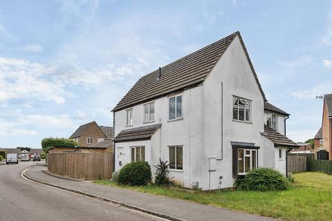 64 Foxcroft Drive, Carterton, OX18 3HT
