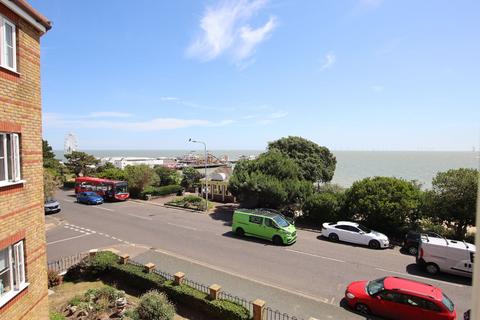 2 bedroom flat for sale, Westcliff Court, Edith Road, Clacton on Sea, CO15