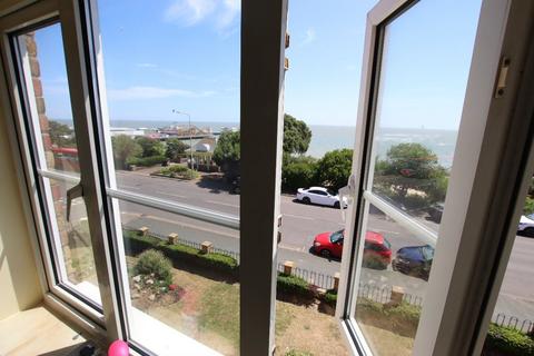 2 bedroom flat for sale, Westcliff Court, Edith Road, Clacton on Sea, CO15