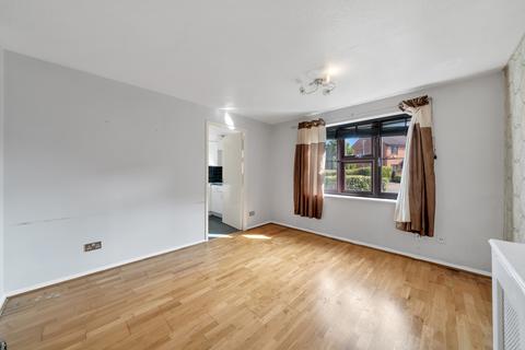 2 bedroom flat for sale, Orchid Close, RM4