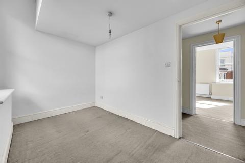 2 bedroom flat for sale, Graham Road, E8