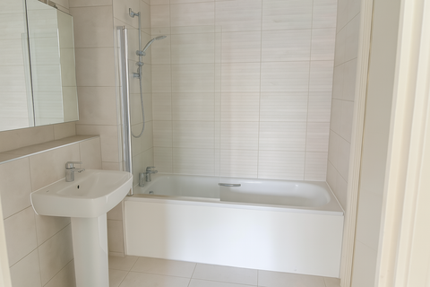 1 bedroom flat for sale, Upper North Street, E14