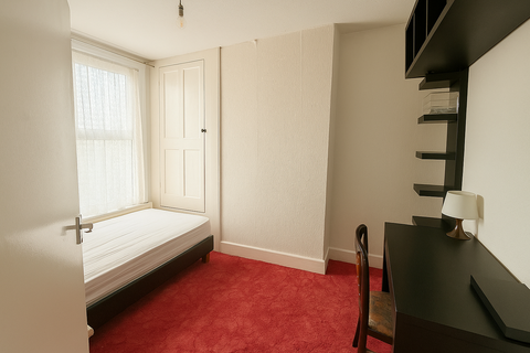 undefined, Lyndhurst Road, E4