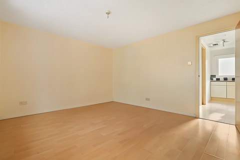 1 bedroom flat for sale, Harrier Way, E6