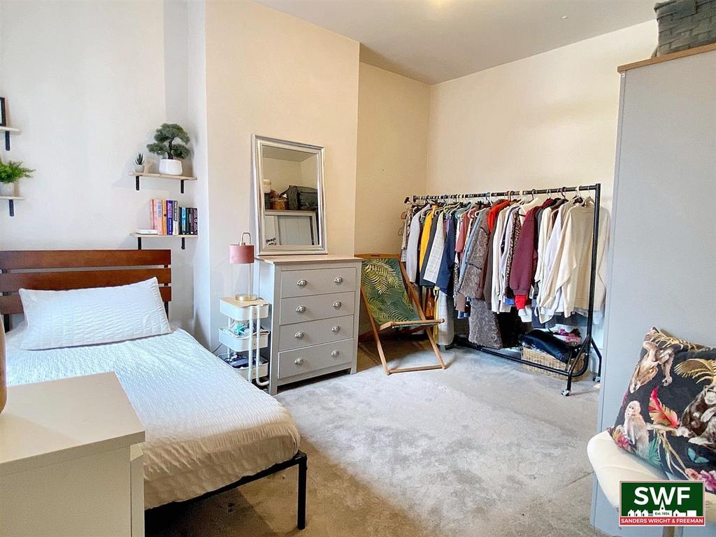 Bedroom2.1.jpg